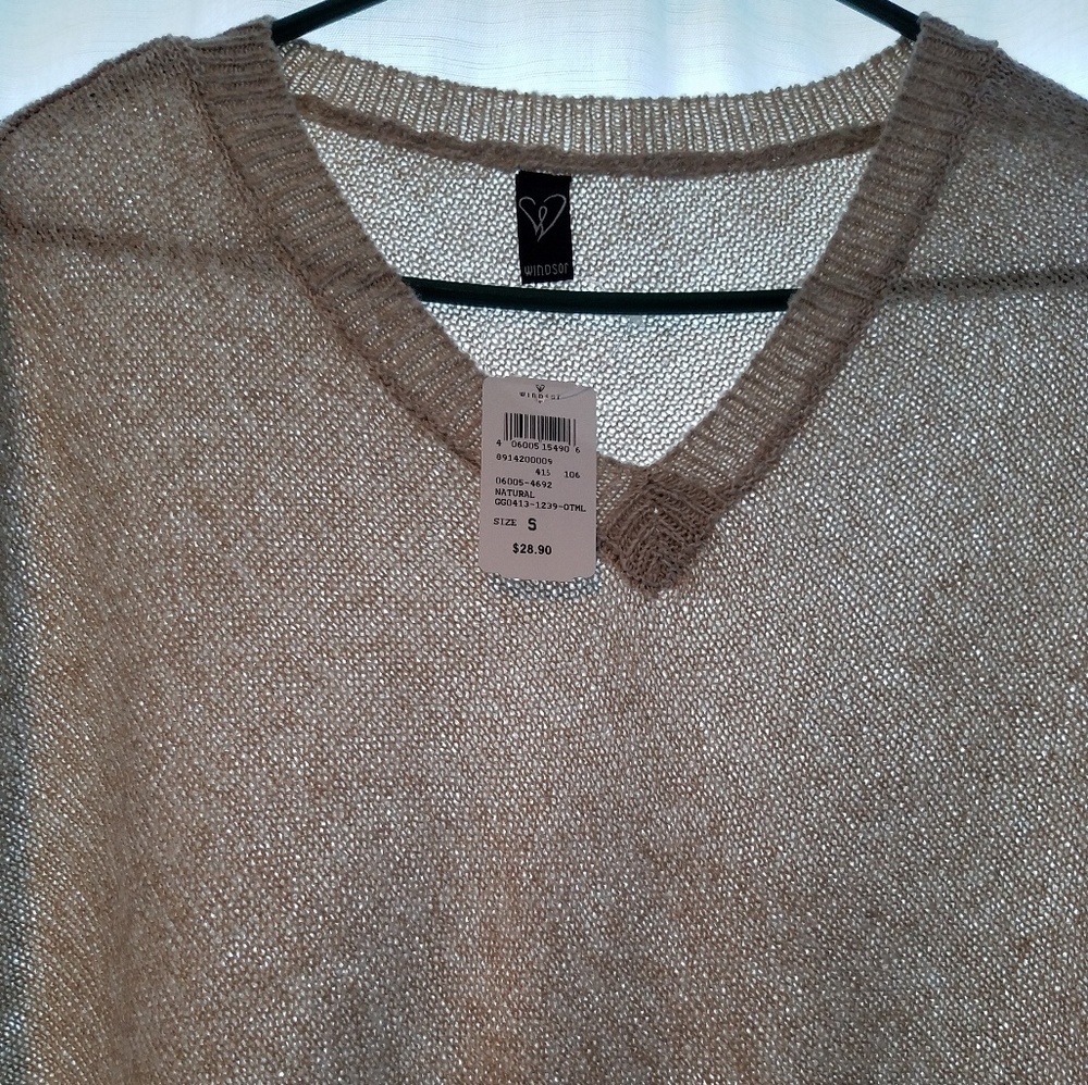 Sweater poncho/cape
